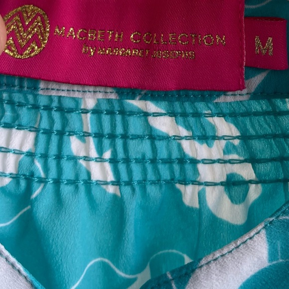 Macbeth Collection Tank Top Size Medium - Picture 7 of 15